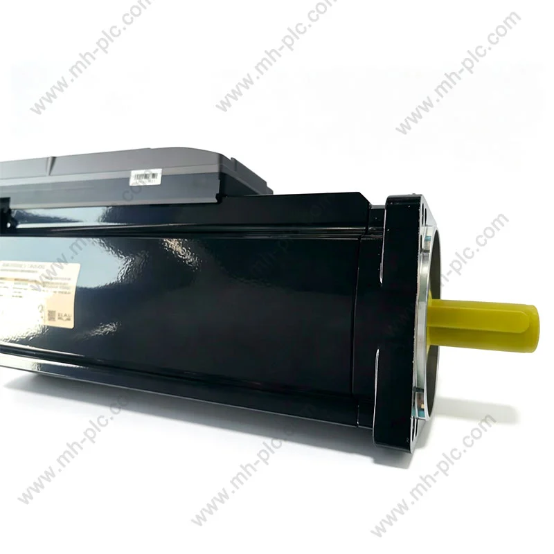 O que torna o Schneider ILM1001P01A0000 uma solução prática de servo integrado?
